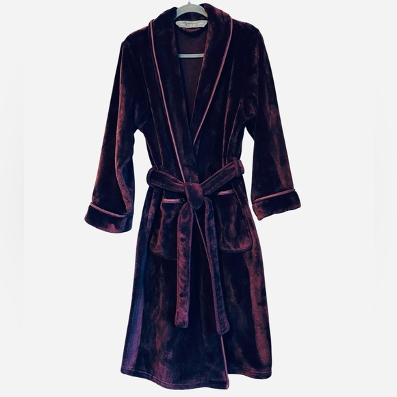 Brookstone Other - Brookstone NAP Plush Tie Front Cozy Warm Plum Robe, Size Small/Medium